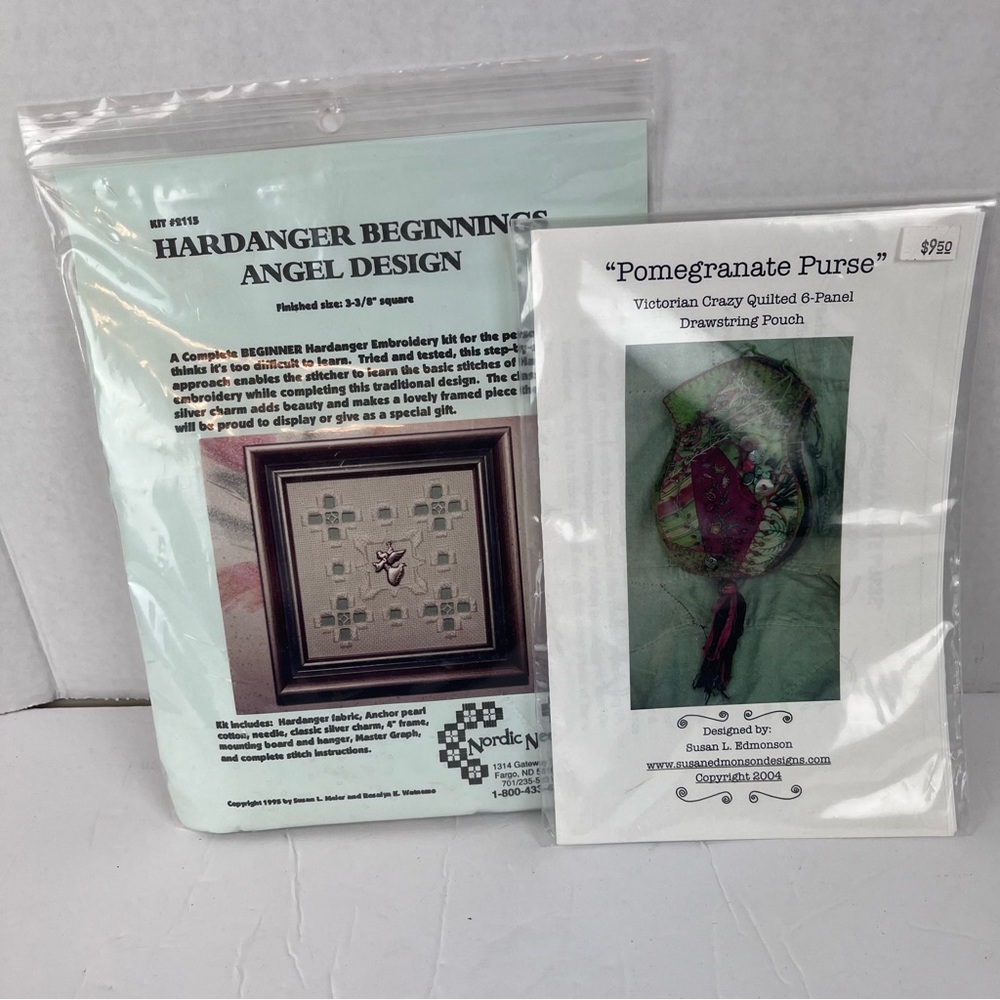 Pair of fiber arts kit/pattern-needlework & sewing